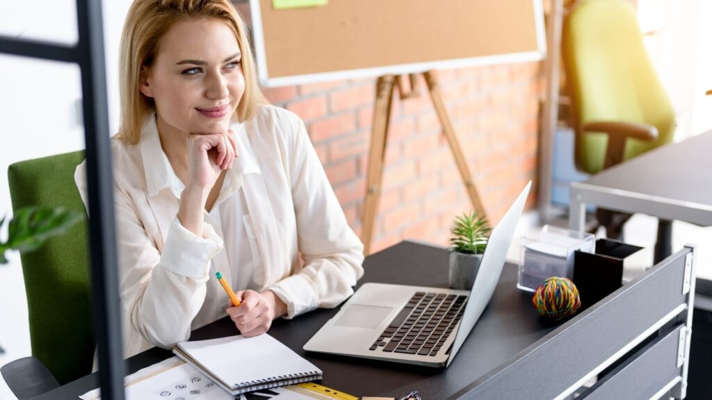 Economize tempo e ganhe dinheiro trabalhando em casa